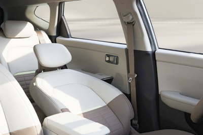 thumbnail - 아반떼는 이제 심심해서… 요즘 2030 첫 차로 급부상한 국산 소형 SUV