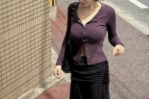 기사로 이동 - 숨길 이유가 전혀 없어요… 1000만원 성형 고백한 그녀의 당당한 봄나들이