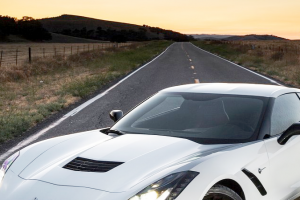 기사로 이동 - 도로 위에서 마주치면 설렌다… 포르쉐와 가격 겹친다는 V8 스포츠카