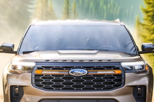 기사로 이동 - 따뜻한 봄날, 찬물 끼얹는 가격… 1,500만원 비싸진 익스플로러의 사연