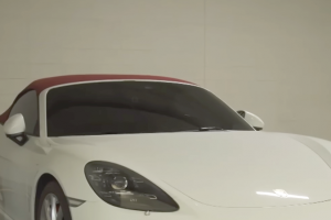 기사로 이동 - 봄나들이 대신 밤샘 작업이라니… 7년 된 포르쉐 주행거리가 고작 1만km인 사연