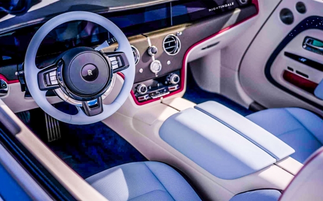 thumbnail - 봄바람처럼 다가온 꿈의 오픈카… 전 세계 단 100대뿐인 롤스로이스