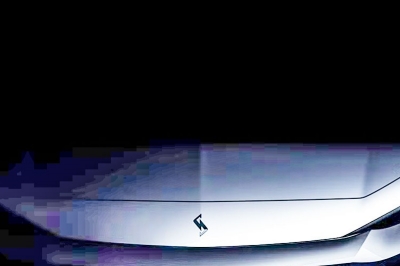 thumbnail - 가슴 뛰는 운전 다시 해볼까… 450마력 6기통 심장 품고 부활한 닛산 세단