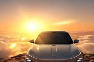 thumbnail - 기름값 걱정은 옛말이네요… 한번 충전으로 1,600km 달리는 중형 SUV