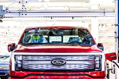 thumbnail - 따스한 4월에 전해진 소식… 포드가 전기차 대신 선택한 ‘의외의 카드’