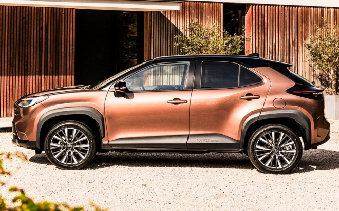 thumbnail - 봄나들이 갈 때마다 웃음꽃… 리터당 22.5km 달리는 하이브리드 SUV