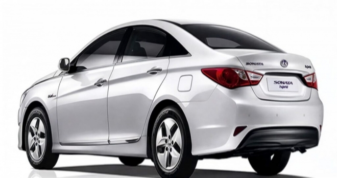 thumbnail - 따뜻한 봄날, 독일차 독주 시대는 끝났다… 무섭게 치고 올라온 테슬라