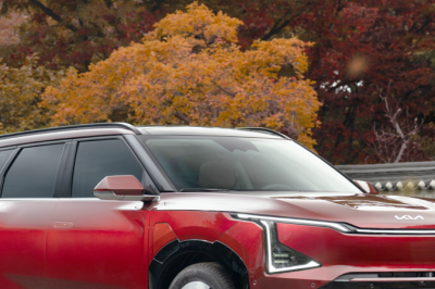 thumbnail - 분명 한 체급 위라더니… 4월 전기차 시장, 계약서 앞에서 망설이는 이유