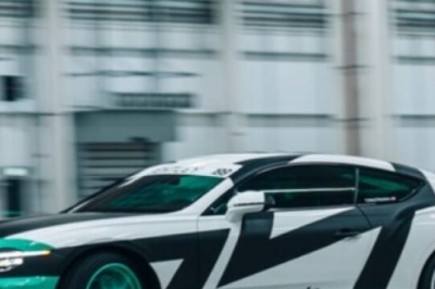 thumbnail - 회장님 차인 줄 알았는데… 벤틀리가 공장에서 작정하고 벌인 일