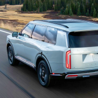 thumbnail - 주말 나들이 설렘 증폭시킨다… 확 달라져 돌아온 국산 대형 SUV