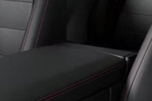 기사로 이동 - 이 빨간색은 반칙 아닌가요… 오직 한국에만 100대 풀린 포르쉐 파나메라