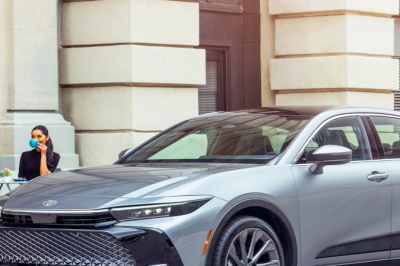 thumbnail - 기름값 걱정은 옛날 얘기인 줄 알았네… 연비 20km/L 토요타 크라운의 인기