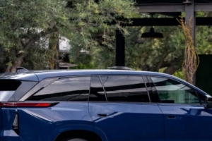 기사로 이동 - 봄바람 부는 주말, 캠핑은 이걸로… EV9보다 싼 토요타 7인승 전기차