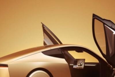 thumbnail - 따스한 4월, 도로 위 혁명이 시작된다… 핸들 없는 테슬라 택시의 진짜 모습