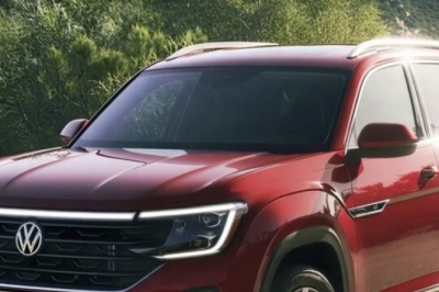 thumbnail - 카시트 3개도 거뜬하다니… 3열까지 실용적인 독일산 대형 SUV 화제