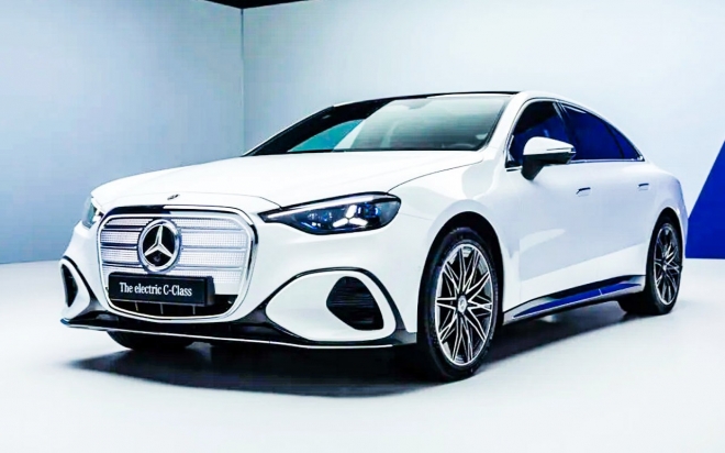 thumbnail - S클래스 부럽지 않은 실내라는데… 1억 넘는 벤츠 전기 C클래스 공개