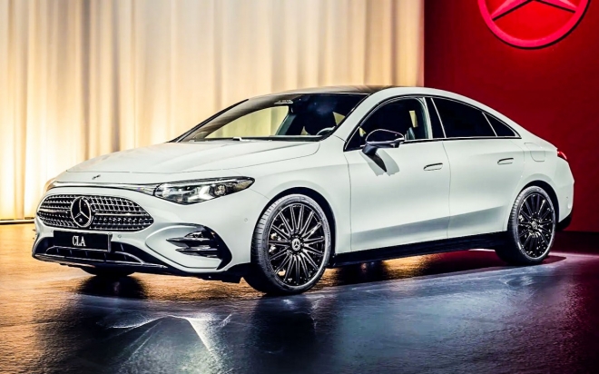 thumbnail - 기름값 걱정은 옛말 되겠네… 서울-부산 거뜬한 792km 벤츠 전기차 온다