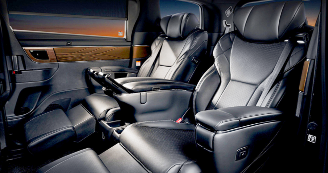 thumbnail - 내 몸이 기억하는 편안함… 138억 자산에도 ‘일본 미니밴’ 고집하는 이유