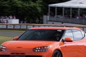 기사로 이동 - 따스한 봄날 심장이 두근거리네… 제로백 3.4초 기록한 제네시스