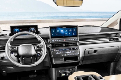 thumbnail - 움직이는 비즈니스 라운지네요… 8,700만원 스타리아, 가격표 보고도 고개 끄덕인 이유