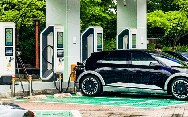 thumbnail - 이제 화장실만 다녀오면 완충… 전기차 충전 3분이면 끝나는 기술