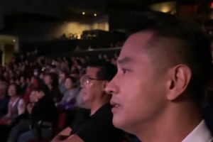 기사로 이동 - 다들 잊은 줄 알았는데... 태진아 콘서트 등장한 유승준, 오열한 이유