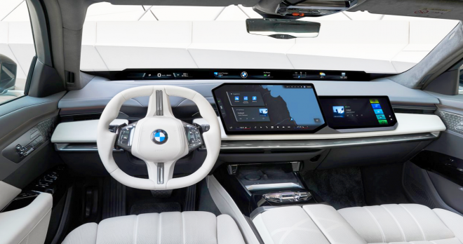 thumbnail - 따스한 봄날, 시선 강탈할 디자인… ‘콧구멍’ 커진 BMW 신형 7시리즈