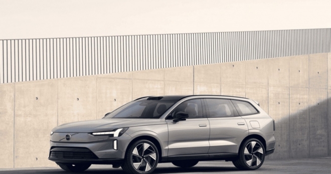 thumbnail - 기존 오너들은 어떡하죠… 하이브리드보다 싸게 나온 볼보 ‘플래그십 전기 SUV’