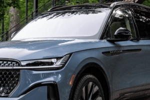 기사로 이동 - 따스한 4월 주말에 딱이네요… 화면만 48인치, 달리는 휴식공간 등장