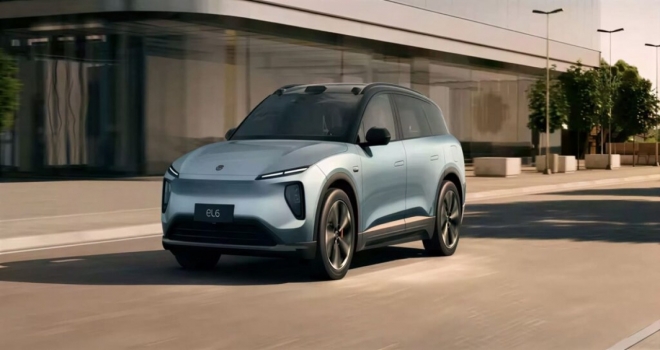 thumbnail - 쏟아지는 봄비에도 멈출 줄 알았는데… 최신 전기차 안전성 평가의 반전