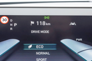 기사로 이동 - 벌써부터 걱정할 필요 없었네… 5년 탄 전기차, 실제 주행거리는 이 정도