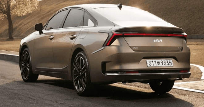 thumbnail - 따스한 봄날, 마음 설레게 하네… 그랜저 대신 K8 선택하는 진짜 이유