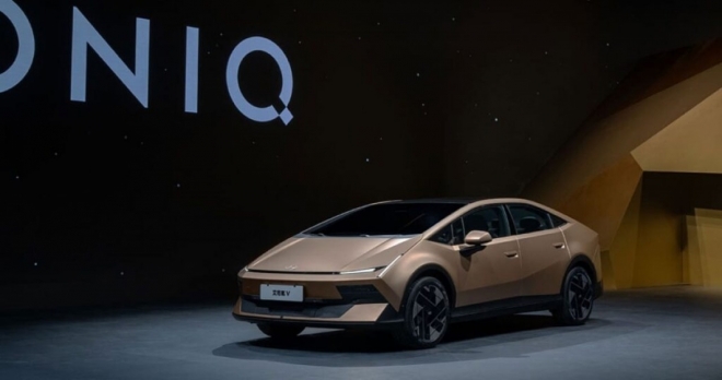 thumbnail - 차에서 영화관이 열리네요… 27인치 스크린 품은 현대차의 야심작