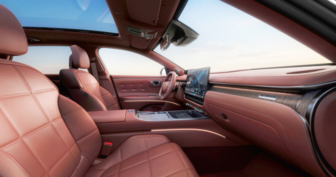 thumbnail - 따스한 4월의 주말, 설렘을 안고 왔다… 제네시스 안 부러운 ‘신형 그랜저’