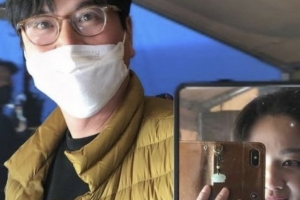 기사로 이동 - 따스한 4월에 찾아온 선물… 탕웨이, 10년 만에 전한 깜짝 희소식