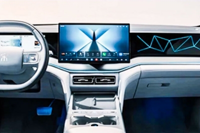 thumbnail - 내연기관차 정말 끝인가… 8분 충전 끝, 710km 주행하는 3천만원대 전기차