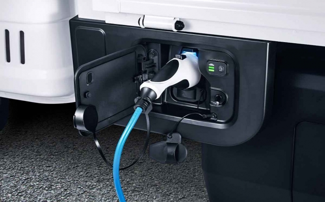 thumbnail - 매달 나가는 돈 줄어들겠네… 5월부터 확 바뀌는 전기차 충전요금