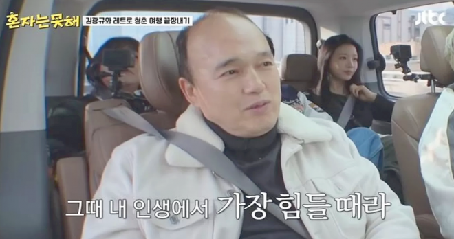 thumbnail - 다들 새 차로 바꿀 때 홀로… 20억 자산가가 20년 넘게 타는 ‘100만원대’ 세단