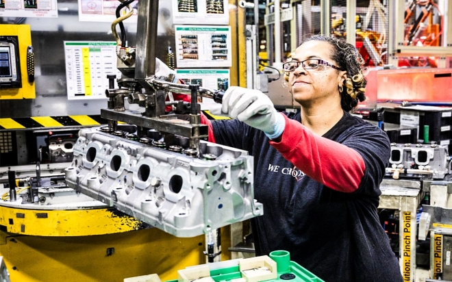 thumbnail - 역시 엔진 소리가 최고였나… GM, 2조원 투자하며 밝힌 속내