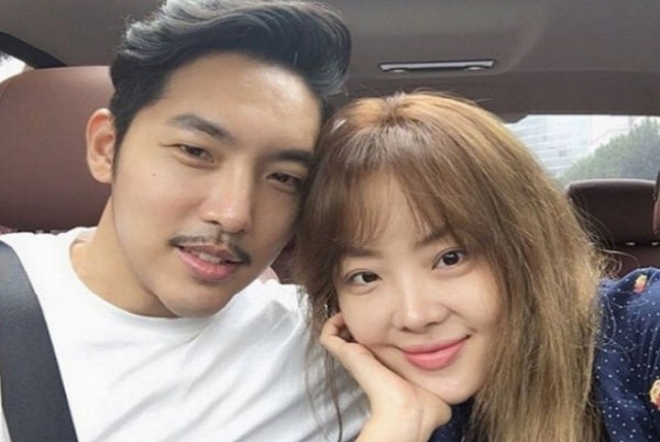 thumbnail - 5월의 안타까운 소식… 나르샤 남편 황태경, 호흡기 착용한 근황 공개