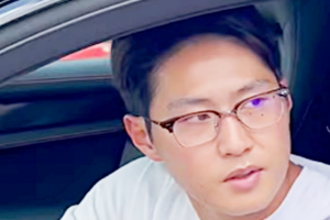 기사로 이동 - 연봉 100억의 위엄일까… 이강인 퇴근길 함께한 7억짜리 페라리 SUV