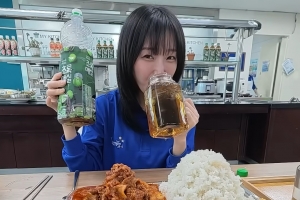 기사로 이동 - “그저 팬심으로 마셨을 뿐인데”… 매출 88% 역주행시킨 1300만 유튜버