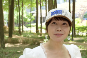 기사로 이동 - 그때 정말 힘들었거든요… 아이유 덕에 180배 뛴 저작권료의 진짜 주인