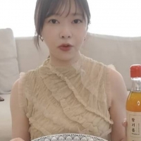 thumbnail - “제발 그만 사”…일본 관광객 몰린 한국 ‘들기름’ 정체