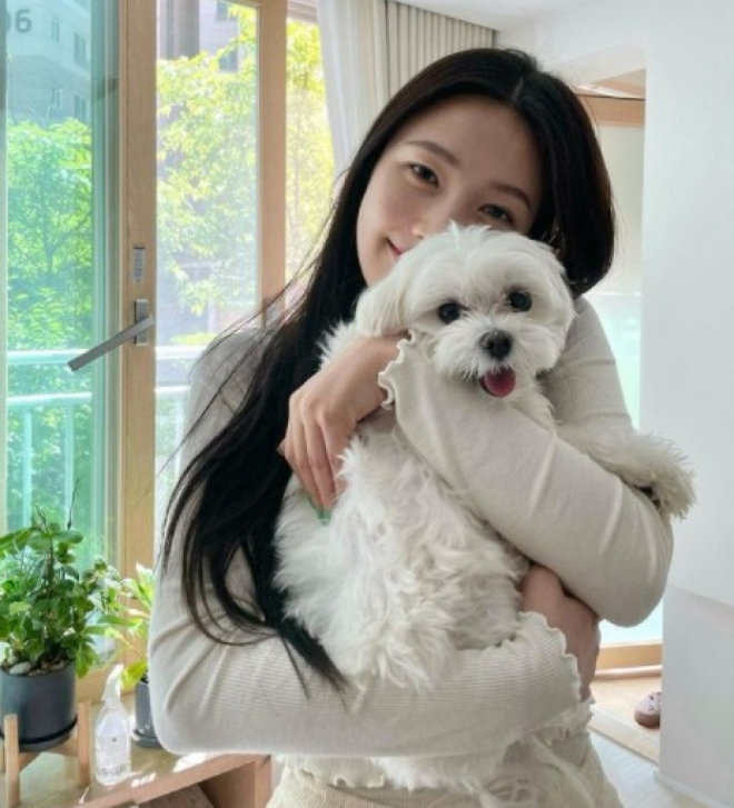 thumbnail - 이 일을 평생 할 순 없으니까요… 애견 미용사 자격증 도전한 레드벨벳 조이