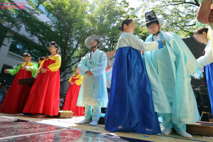 기사로 이동 - 훌쩍 커버린 아이와 함께라면… 5월 서울, 무료로 즐기는 청소년 축제
