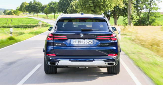 thumbnail - GV80 계약 직전에 이걸 타봤습니다… 오너 559명이 9.8점 준 BMW 준대형 SUV