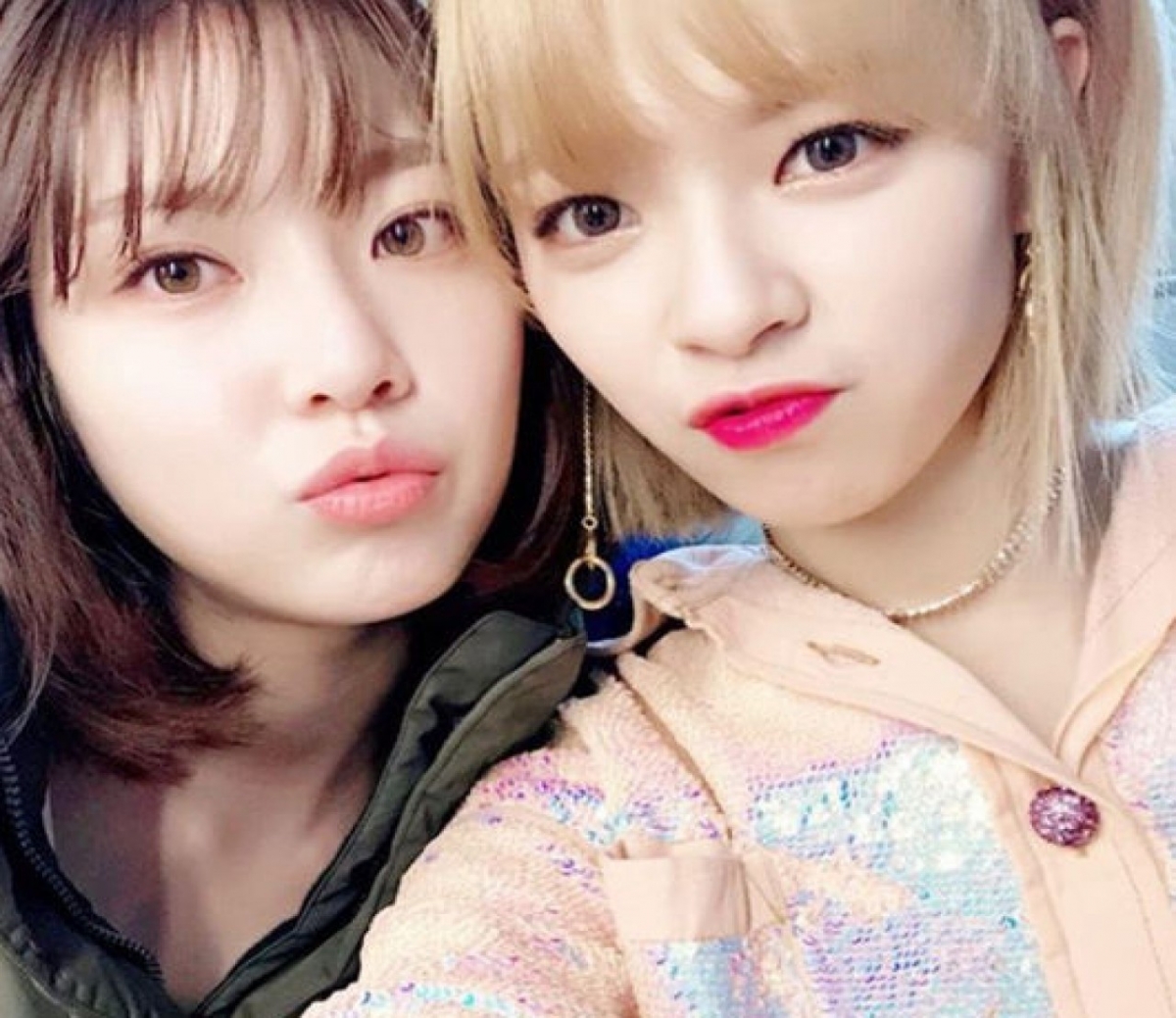 thumbnail - “언제까지 누워만 있을래”… SM 7년 연습생, 동생은 트와이스로 데뷔했다