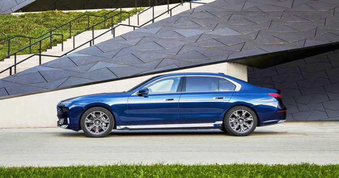 thumbnail - 차가 전부가 아니라고 하더니… 4개월 연속 수입 대형세단 1위 BMW 7시리즈