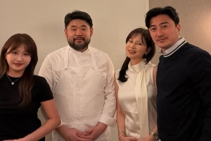 기사로 이동 - 5월의 뉴욕에서 만난 가족… 안정환 딸, 엄마 이혜원 똑 닮은 ‘완성형 미모’